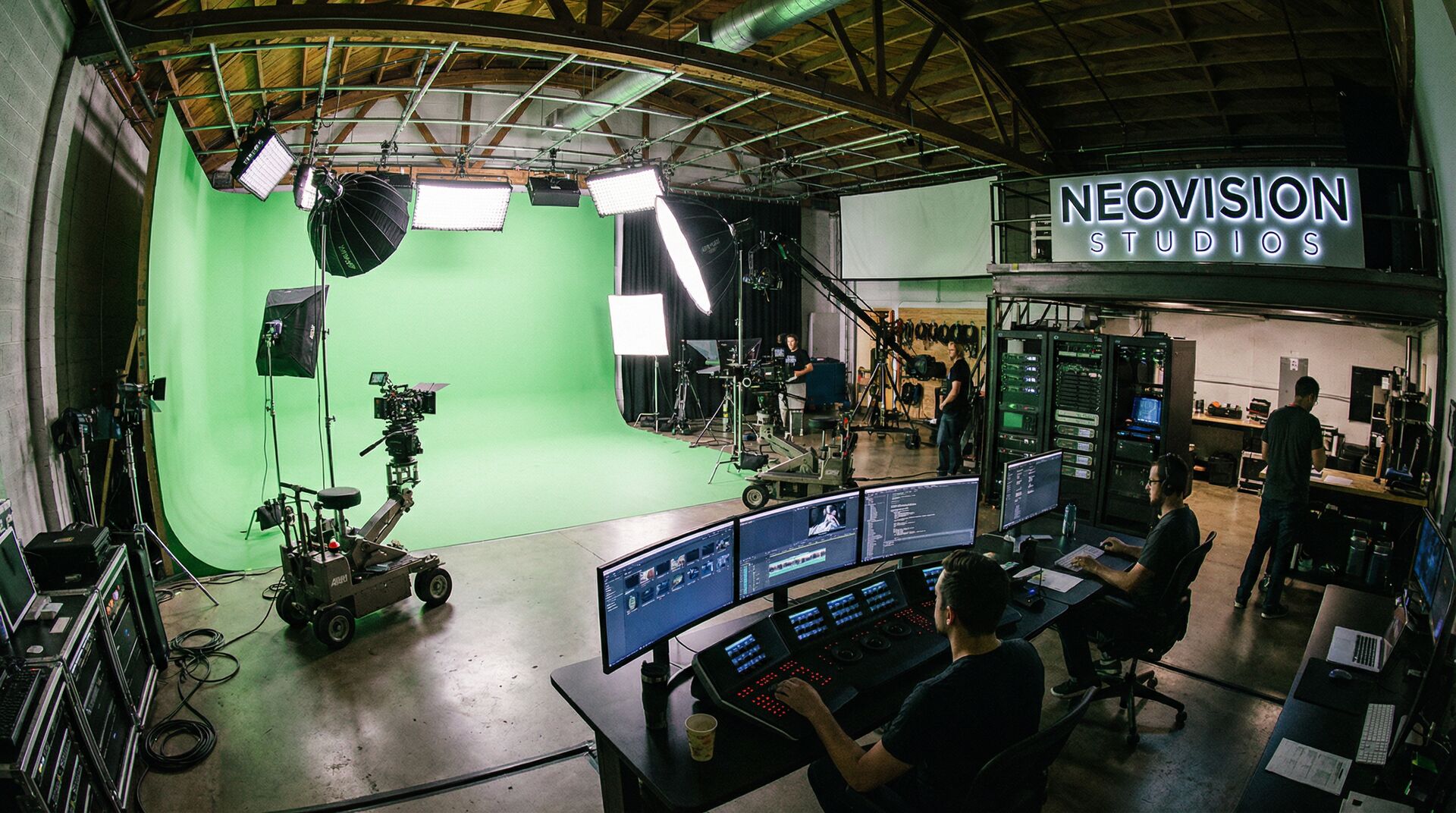 蜜桃视频工作室参观